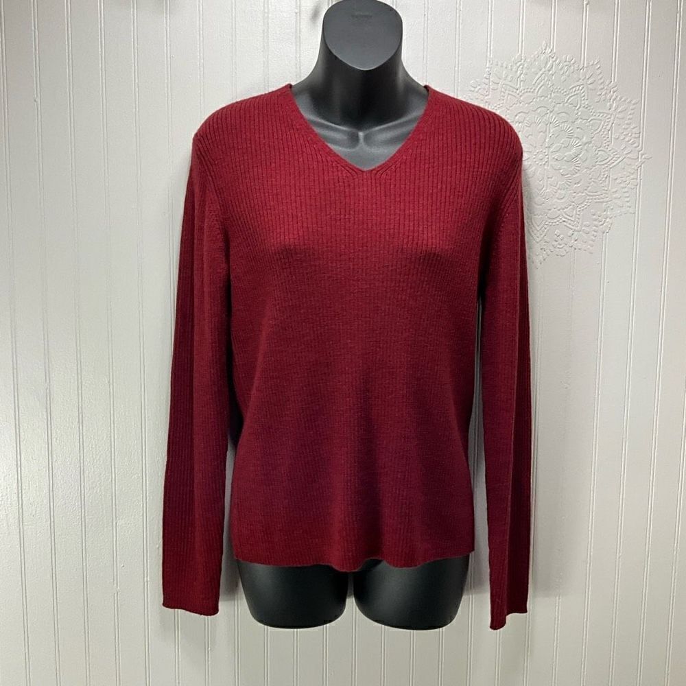 VALERIE STEVENS 100% Extra Fine Merino Wool V-Neck Sweater